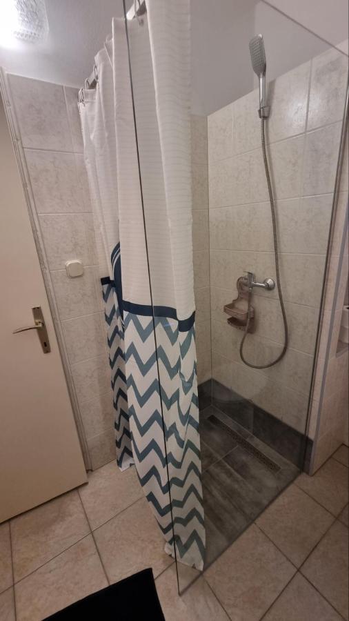 Guest House Jasmin Rovinj Exterior photo