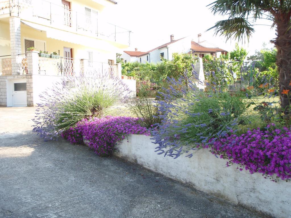 Guest House Jasmin Rovinj Exterior photo